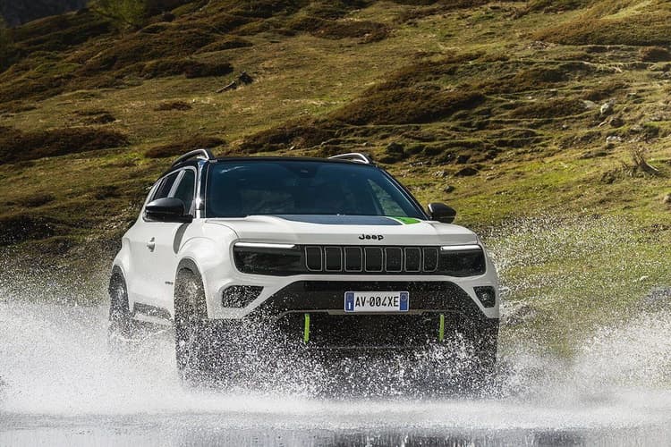 Fyrhjulsdrivna Jeep Avenger 4xe är på väg